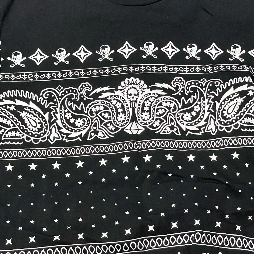 Ecko Unlimited Skull & Paisley Print Tee - Picture 4 of 4